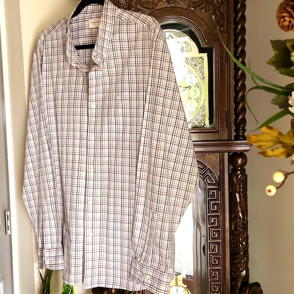 Dockers, Brown, tan, gold plaid men's button down shirt. Sz XL - Picture 2 of 6